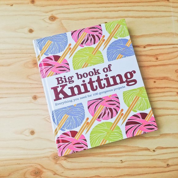 Big Book of Knitting - Colorful Knitting Guide - Picture 1 of 11